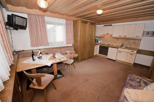 Charlys Ferienwohnung Samnaun Exterior foto